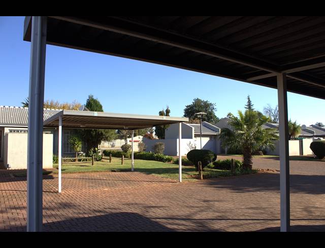 3 BEDROOM CLUSTER FOR SALE IN BIRCH ACRES